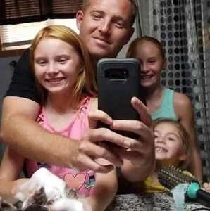 Meet your Posher, Eric